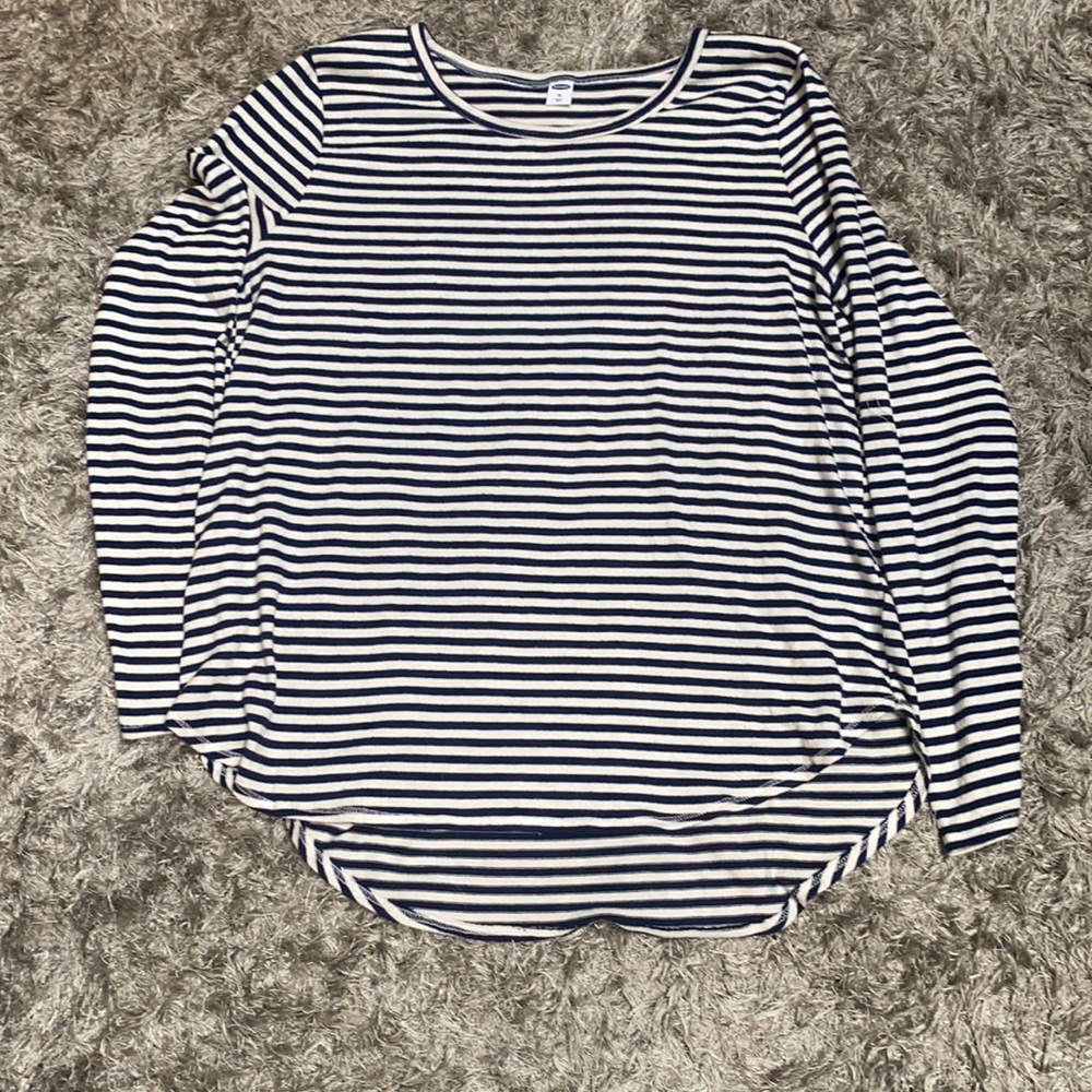 Brand New! Old Navy Stripped Shirt. XL